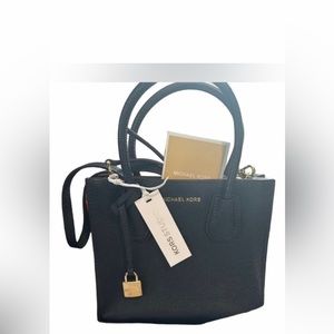 New Michael Kors Mercer messenger/crossbody bag with dust bag